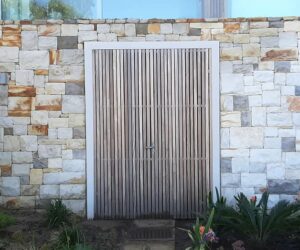 Natural stone entrance wall and gate 2 - stone and brick design