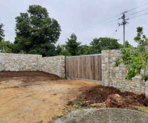 Natural stone entrance wall and gate 3
