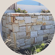 retaining wall for landscaping